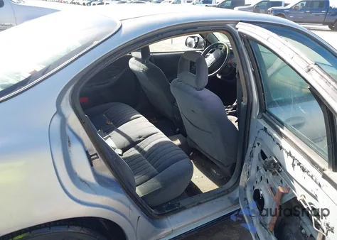 2000 Pontiac Grand Prix Gt z USA, uszkodzony, nr VIN 1G2WP52K1YF345035